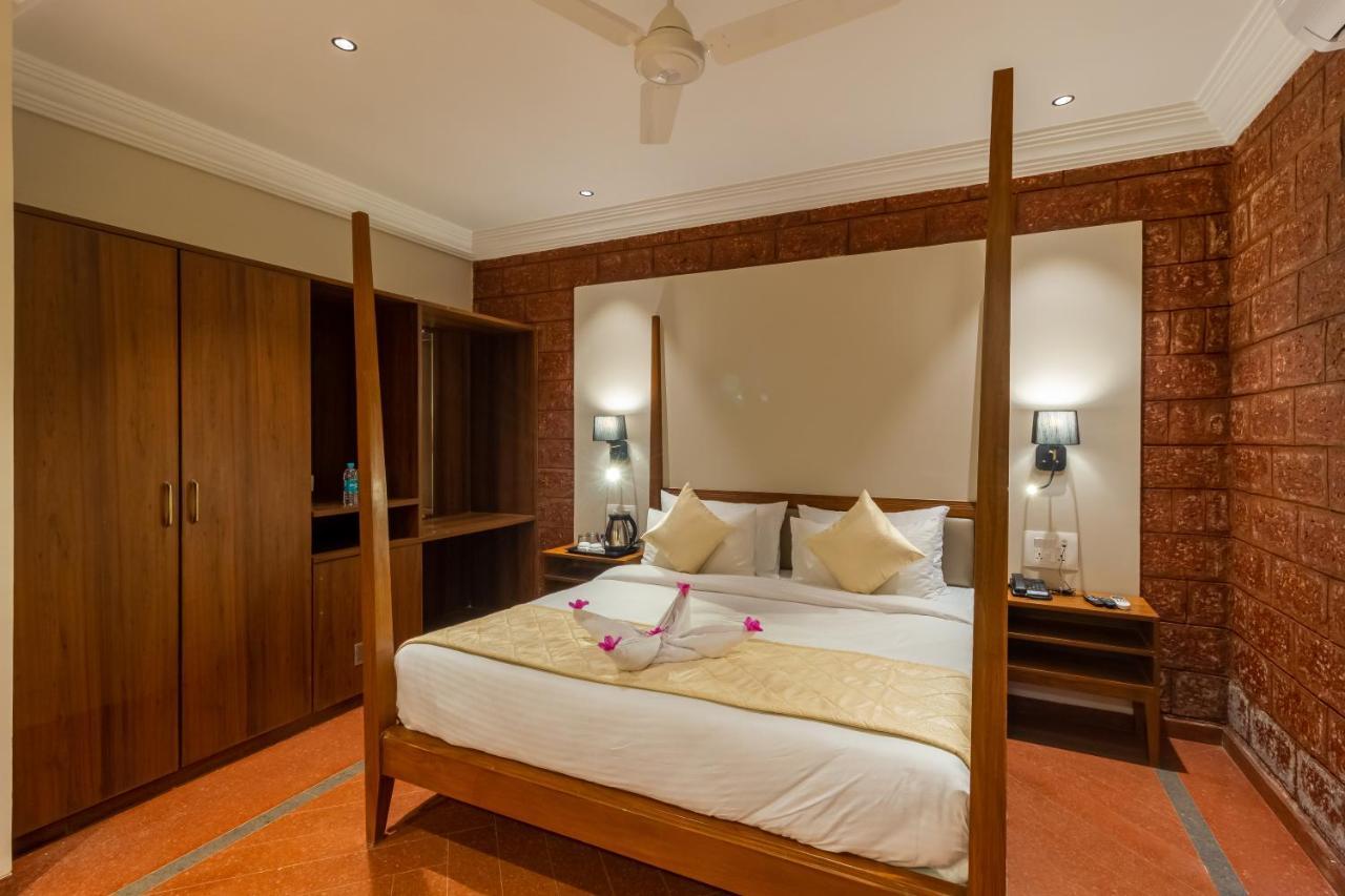 R R Heritage Resort Pure Vegetarian ماهاباليشوار المظهر الخارجي الصورة
