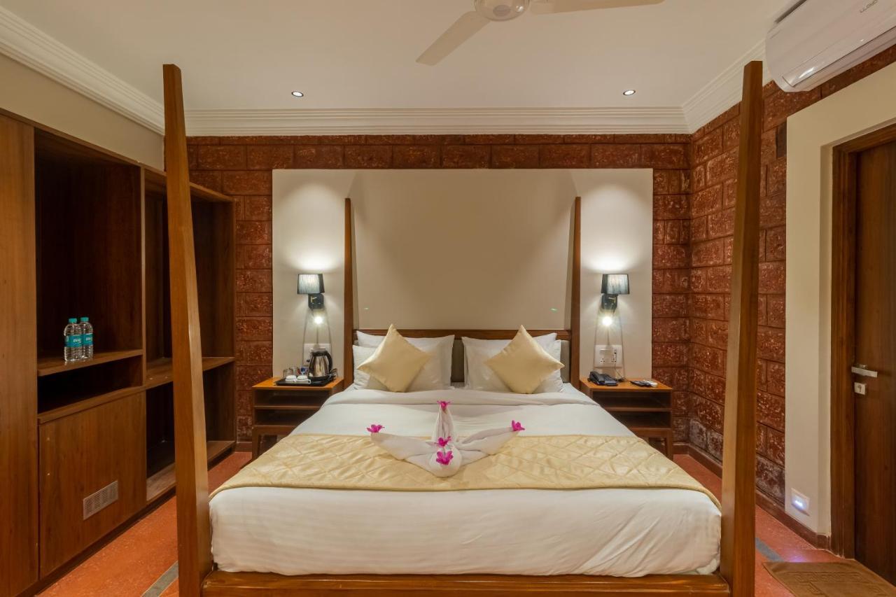 R R Heritage Resort Pure Vegetarian ماهاباليشوار المظهر الخارجي الصورة