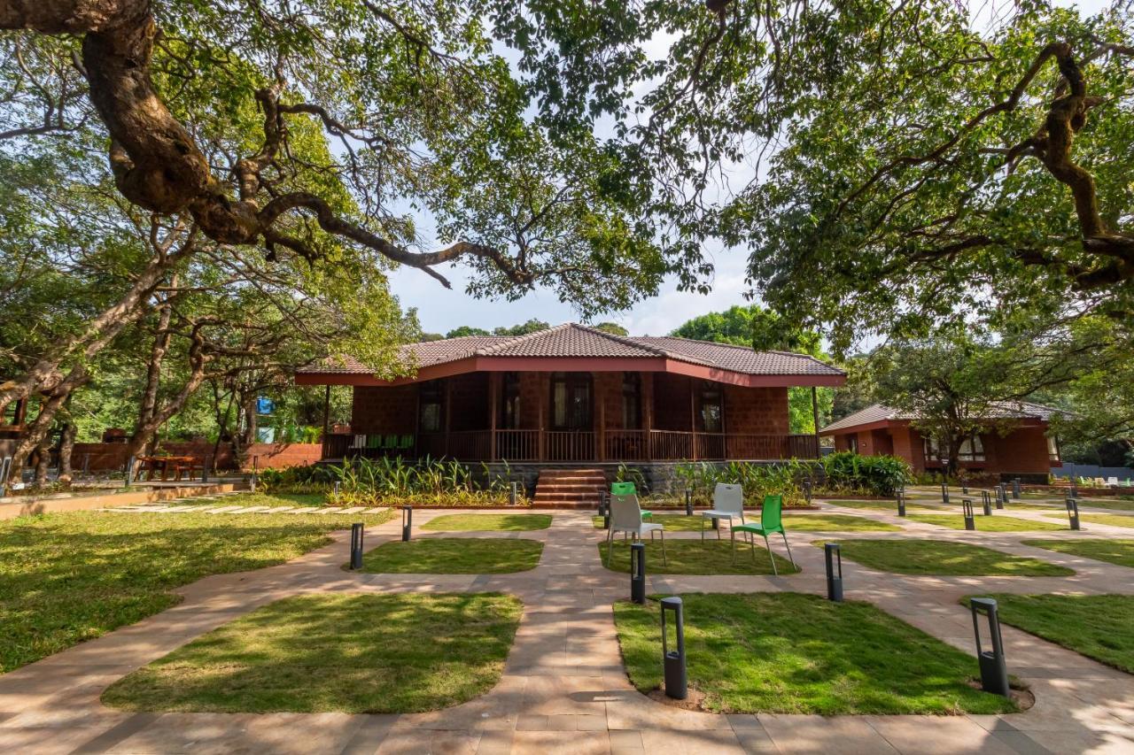 R R Heritage Resort Pure Vegetarian ماهاباليشوار المظهر الخارجي الصورة