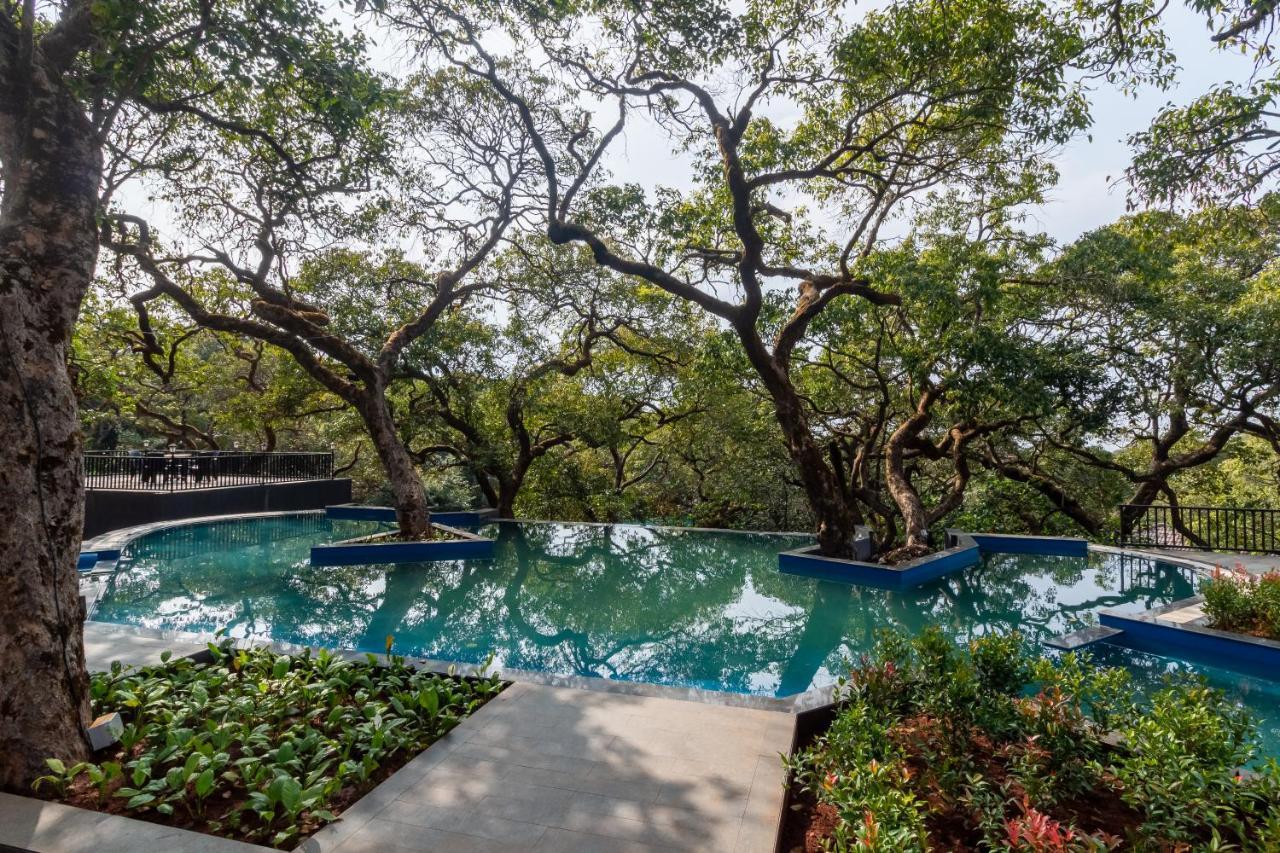 R R Heritage Resort Pure Vegetarian ماهاباليشوار المظهر الخارجي الصورة