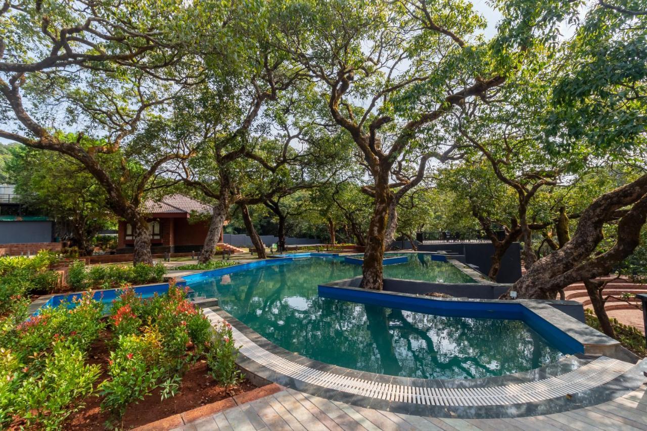 R R Heritage Resort Pure Vegetarian ماهاباليشوار المظهر الخارجي الصورة