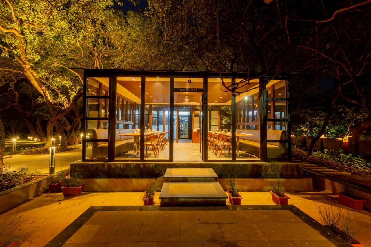 R R Heritage Resort Pure Vegetarian ماهاباليشوار المظهر الخارجي الصورة